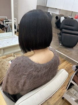 ラナンバイシダ(ranan by sida) 透明感カラーぱっつんボブ10代20代ブルーアッシュ/暗めカラー