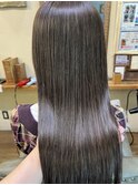ドライヤーでまとまるストレート（ビフォー有）