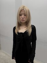 ヴァーディ オモテサンドウ(Vardy omotesando)&nbsp;ハイトーンロングベージュブロンド