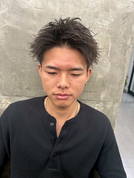 メンズサロン キング 枚方店(Men’s salon K!ng) メンズカット/ブリーチ/ニュアンスパーマ/メンズハイライト/眉毛