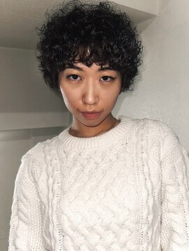 丹 【curly hair】