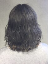 ヴァーブ(VAAB)&nbsp;外はね加減が可愛い人気ミディアムスタイル