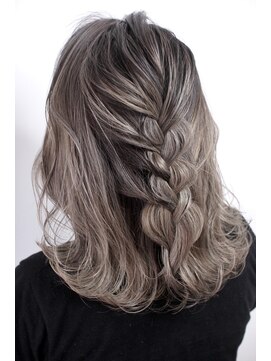 ナブラ(NABLA) 3Dハイライトバレイヤージュグラデーションミディアム