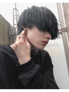 シン(syn) 前下がりマッシュ