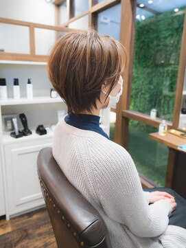 ヘアデザイン ステラ(hair design sTella) ☆ふわっとくびれるショートスタイル☆