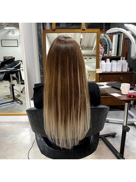 フツーロ 栄(FUTURO) ＃プルエクステ　＃ギャル