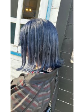 リッカヘアー(Ricca hair) 大人可愛い小顔外ハネショートボブコバルトブルーショートウルフ