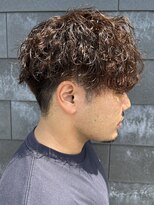 ヒュイル バイ ニアウ(Hwyl by Niau)&nbsp;メンズマッシュパーマ波巻スパイラルパーマニュアンスパーマ