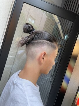 宮崎理容院 オークス店  【メンズ】マンバン×ハイライト