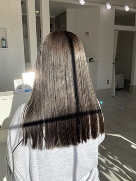 アロヘアー(Alo hair) グレージュカラー