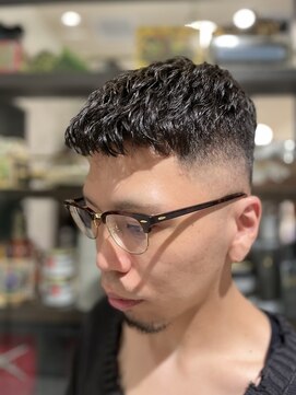 ヒロギンザ 大阪本店(HIRO GINZA) スキンフェード×アイロンパーマ