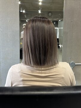 ラック(LUCK) レイヤーロング/ステップボーンカット/シルキーベージュ/船橋