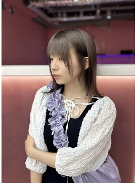 ダズリングディア(Dazzling Deer) 寒色ベージュ/グレージュ