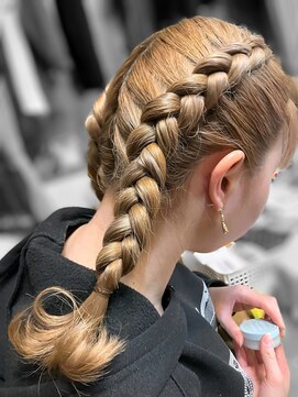 イング(ING) 裏あみダンスイベントヘアアレンジ