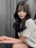アリュウル 表参道 青山(Allure) 韓国レイヤーカット　オリーブグレージュ　くびれ巻き