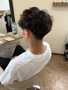 シルエット 美容室 メンズパーマ