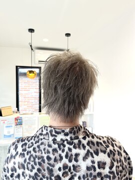 イロアイ(iro I) グレージュカラー