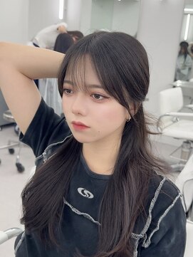 アマトウキョウスマートサロン(AMA TOKYO×Smart Salon) くびれレイヤー/顔まわりカット/くびれ巻き/レイヤーカット