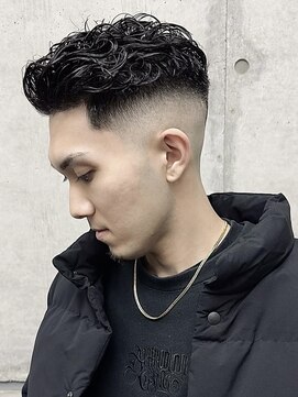 オーシャントーキョー ホワイト 原宿(OCEAN TOKYO WHITE) オールバックパーマフェード