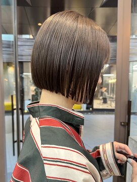 ミィ 表参道(mee.) 似合わせカット ボブヘア 縮毛矯正 ミニボブ 切りっぱなしボブ