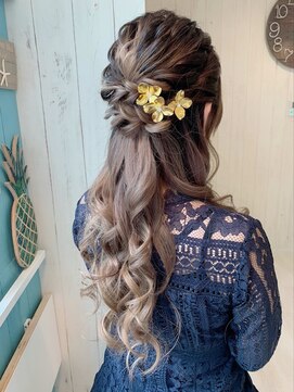 ルナクレセント (Luna crescent) ねじりハーフアップ