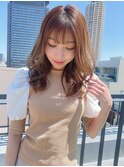 王道ミディアムヘア×くびれレイヤー×透明感カラー