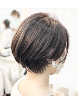 エトネ ヘアーサロン 仙台駅前(eTONe hair salon) 20代30代40代前下がりショートボブ
