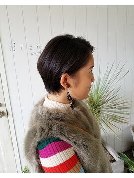 ヘアスペース リズム グリーン(Hair space Rizm green) コンパクトショート