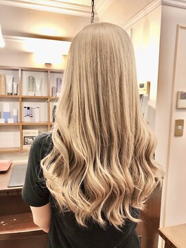 スニップ(Snip) イエローブロンド/ロングレイヤー