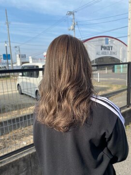 ヘアー リードレス(hair Re:dress) 30代40代50代ミルクティーベージュ_透明感カラーゆるふわロング