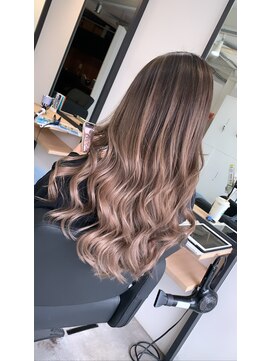 ラフ 難波店(LAFF) #黒髪#ボブルフ#ネビージュ#小顔#ワンレン