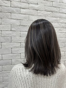 ルチナ 秦野(Lucina) コントラストハイライト／ミディアム