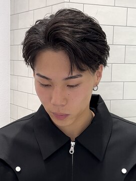 オーシャントーキョー 仙台(OCEAN TOKYO) センターパート束間ショートコンマバングツーブロック黒髪