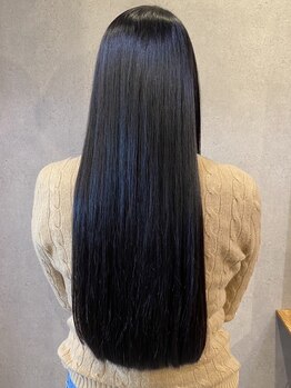 髪喜楽 市川(kamikiraku)の写真/《髪質改善ストレートが大人気》こだわりの薬剤を使用し、髪のダメージを最小限に◎【市川/髪質改善】