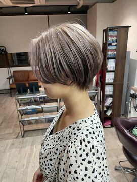 コワファーストナガサキシャンプーボーイ(COIFF1RST NAGASAKI SHAMPOO BOY) 大人可愛い20代30代40代黒髪前下がりショートボブ丸みショート◎