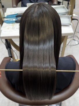 ロール 博多(Role) ミニウルフ黒染め髪質改善縮毛矯正酸性ストレートレイヤー/博多