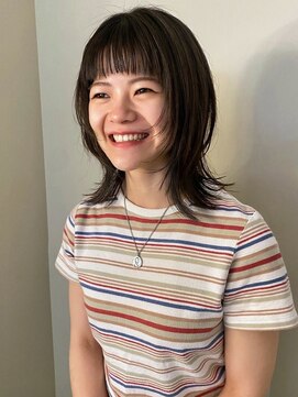 ユニバイリサ 天神大名店(uni by risa) ウルフレイヤー レイヤーカット オン眉 顔周りレイヤー 艶髪