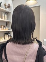 ポジ(poji)&nbsp;切りっぱなしボブ　質感ストレート　カット　顔まわり　艶髪