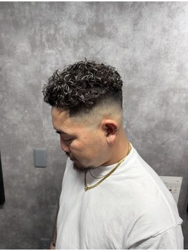 スピン 本八幡(SPIN) MEN’S HAIR/サーフカール/刈り上げセンターパート/本八幡