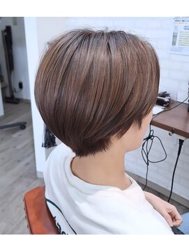 ヘアーサロン カヴィエ(hair salon covie) ショートボブ　ベージュブラウン　Wカラー