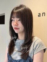 アネ(annee) アッシュブラウン×レイヤーカット×髪質改善トリートメント