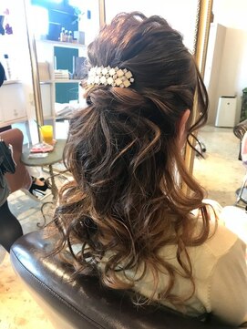 エルヴィータ(Elvita) 【Elvita】ウェーブハーフアップ