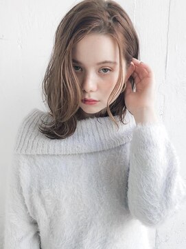 ルティア(Lutia) 外ハネ マロンアッシュベージュ 大人かわいい ！