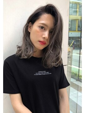 トルネード(TORNADO) グレージュバレイヤージュロングボブレイヤー