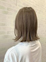 エミュスト(Emuest) 切りっぱなしボブ+ミルクティー