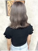 グレーアッシュ/グレージュ/波巻きヘアー