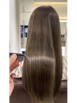 エアー 銀座タワー(AIR) ツヤ髪スタイル/くすみカラー/美髪/ケアカラー　【榛葉】