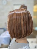 大人のツヤ感カラーボブ