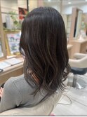 オリーブグレージュ