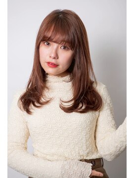 ルフュージュ バイ プロデュース 相模大野店(Refuge by Produce) レイヤーカット/重めバング/アプリコットベージュ